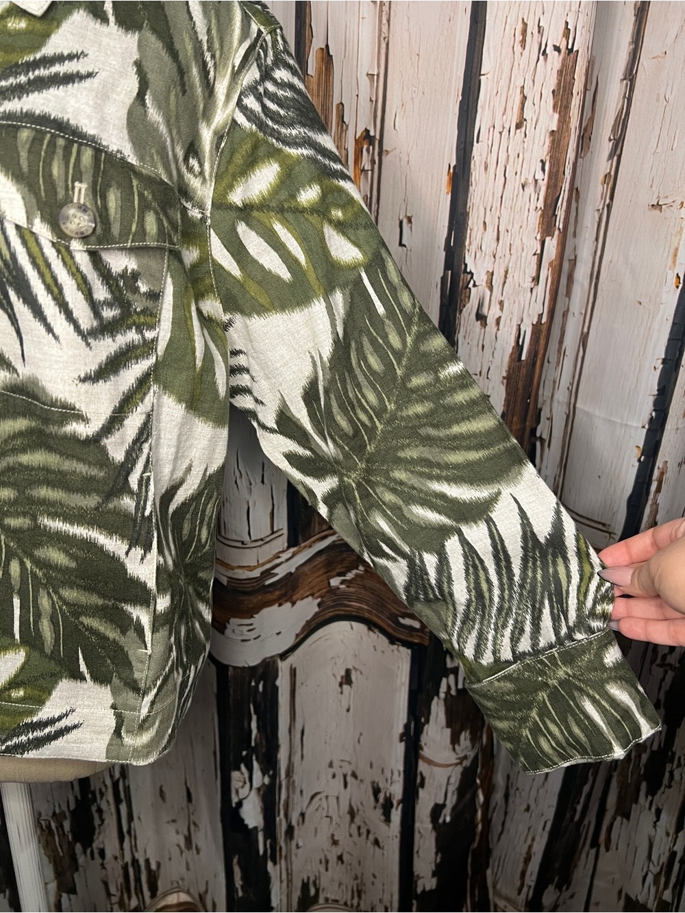 Tommy Bahama Summer Green and White Tropical Print Shirt Jacket - Picture 3 of 9